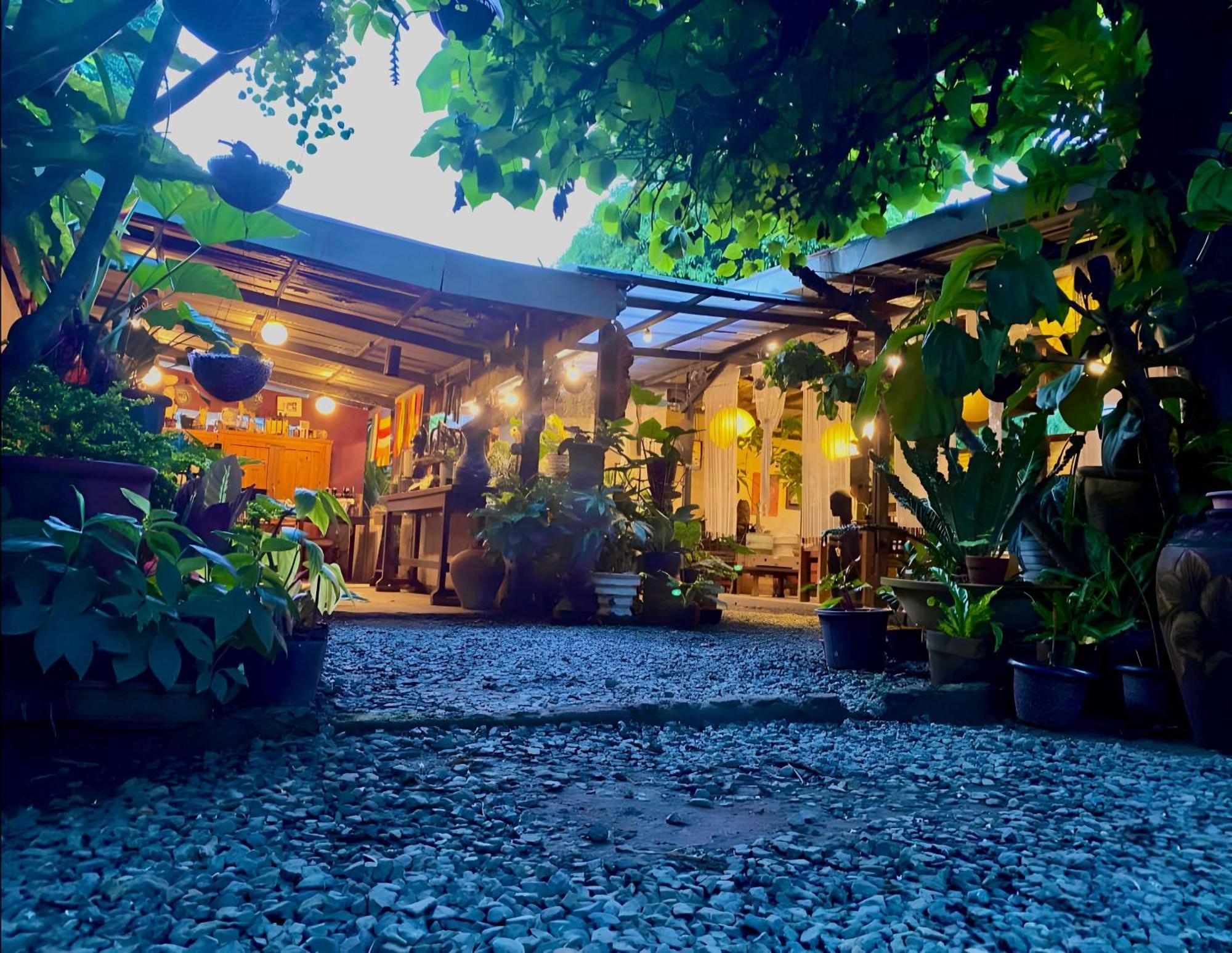 Marius B&B & Hostel Silang Ngoại thất bức ảnh